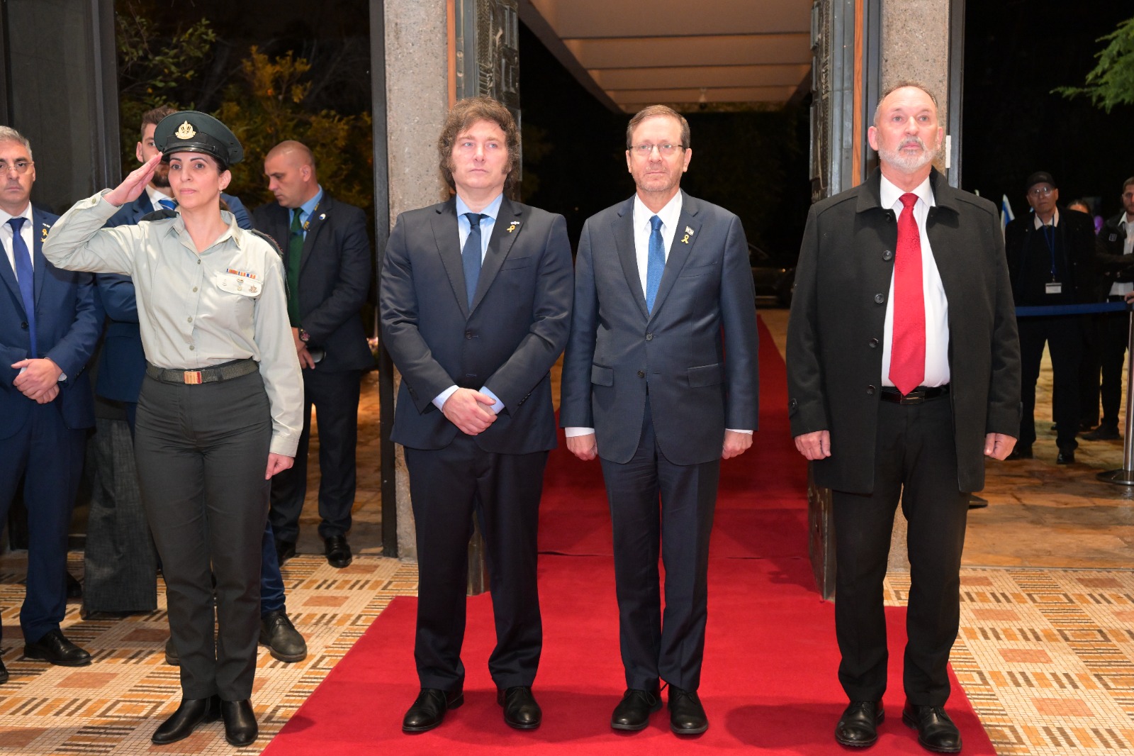 Javier Milei and Isaac Herzog at a welcoming ceremony